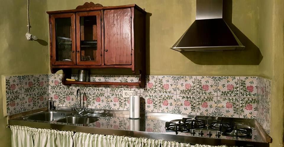Agriturismo Fiore Di Campo フェルモ エクステリア 写真