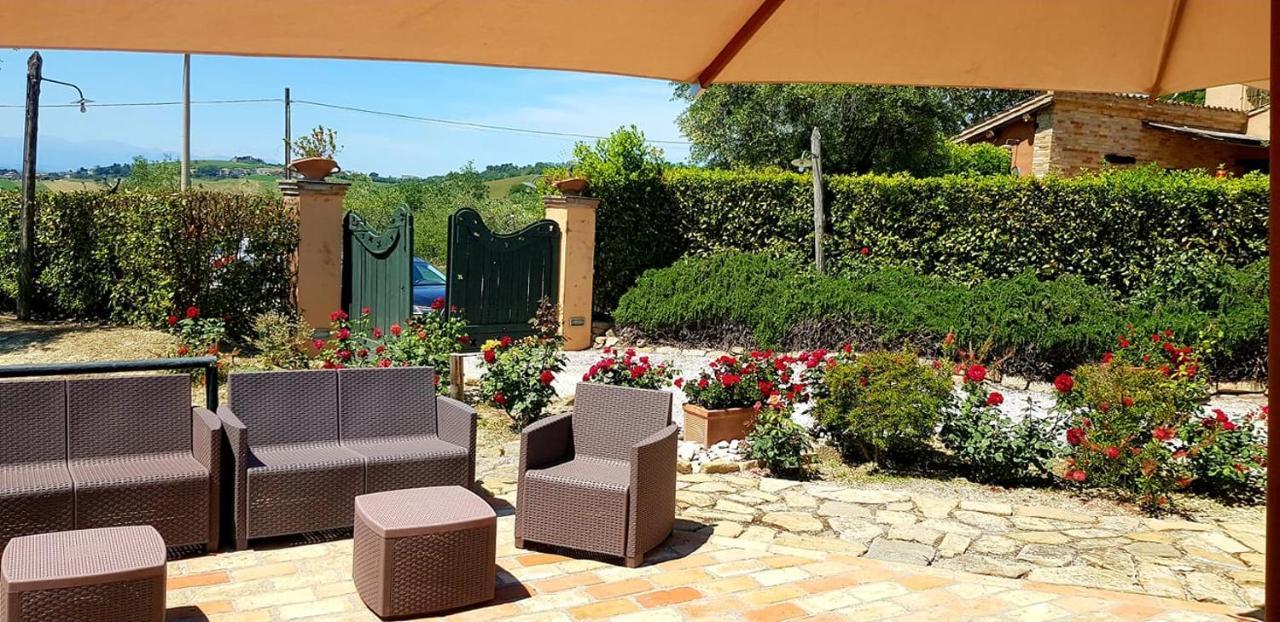 Agriturismo Fiore Di Campo フェルモ エクステリア 写真