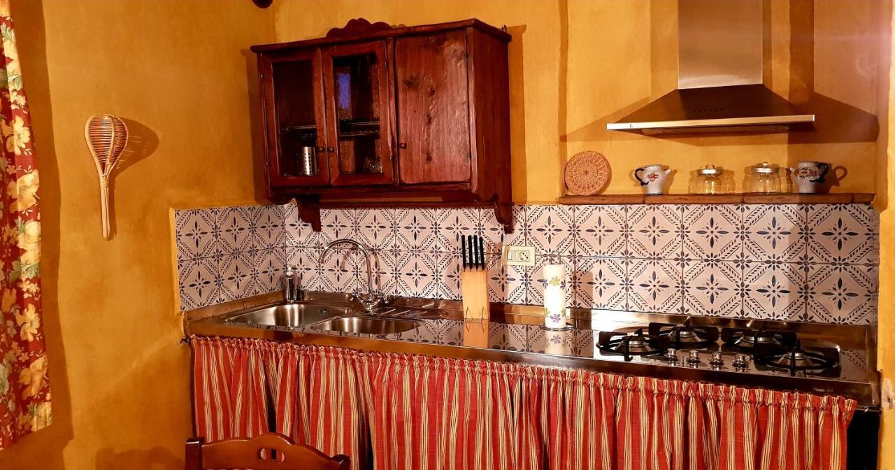Agriturismo Fiore Di Campo フェルモ エクステリア 写真