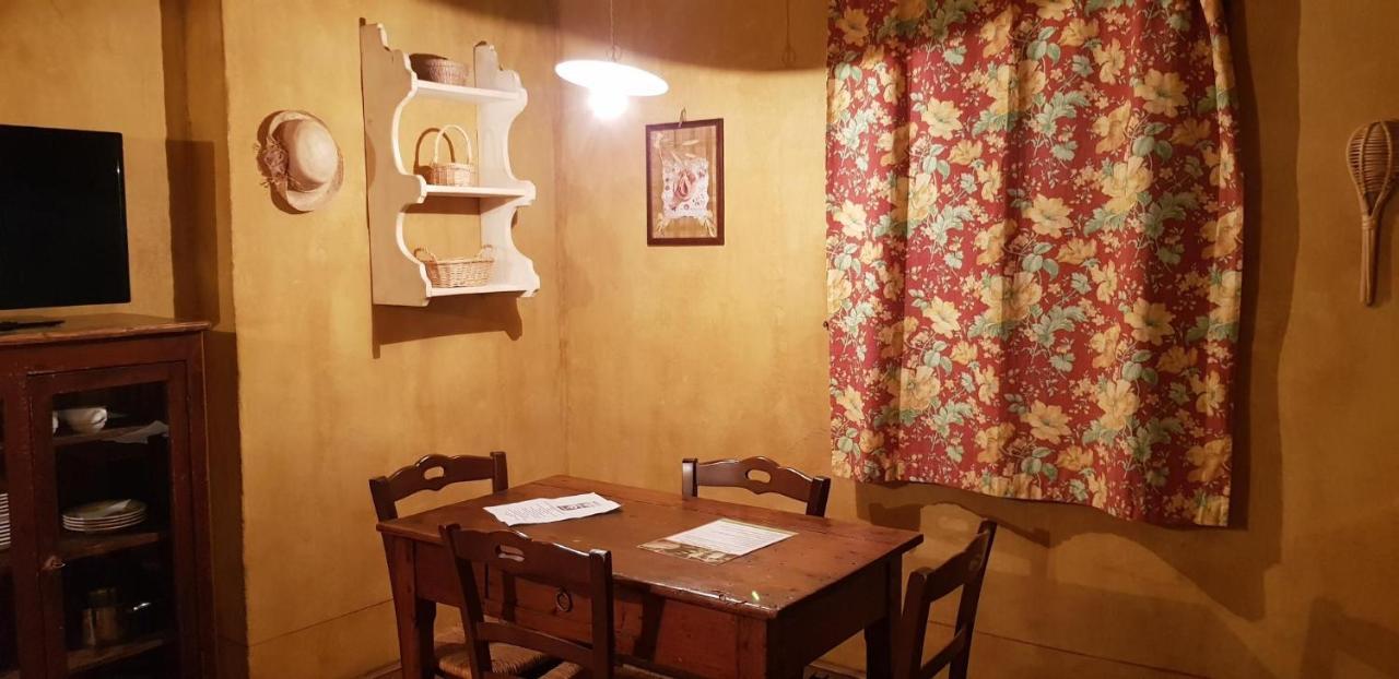 Agriturismo Fiore Di Campo フェルモ エクステリア 写真