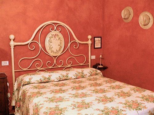 Agriturismo Fiore Di Campo フェルモ エクステリア 写真